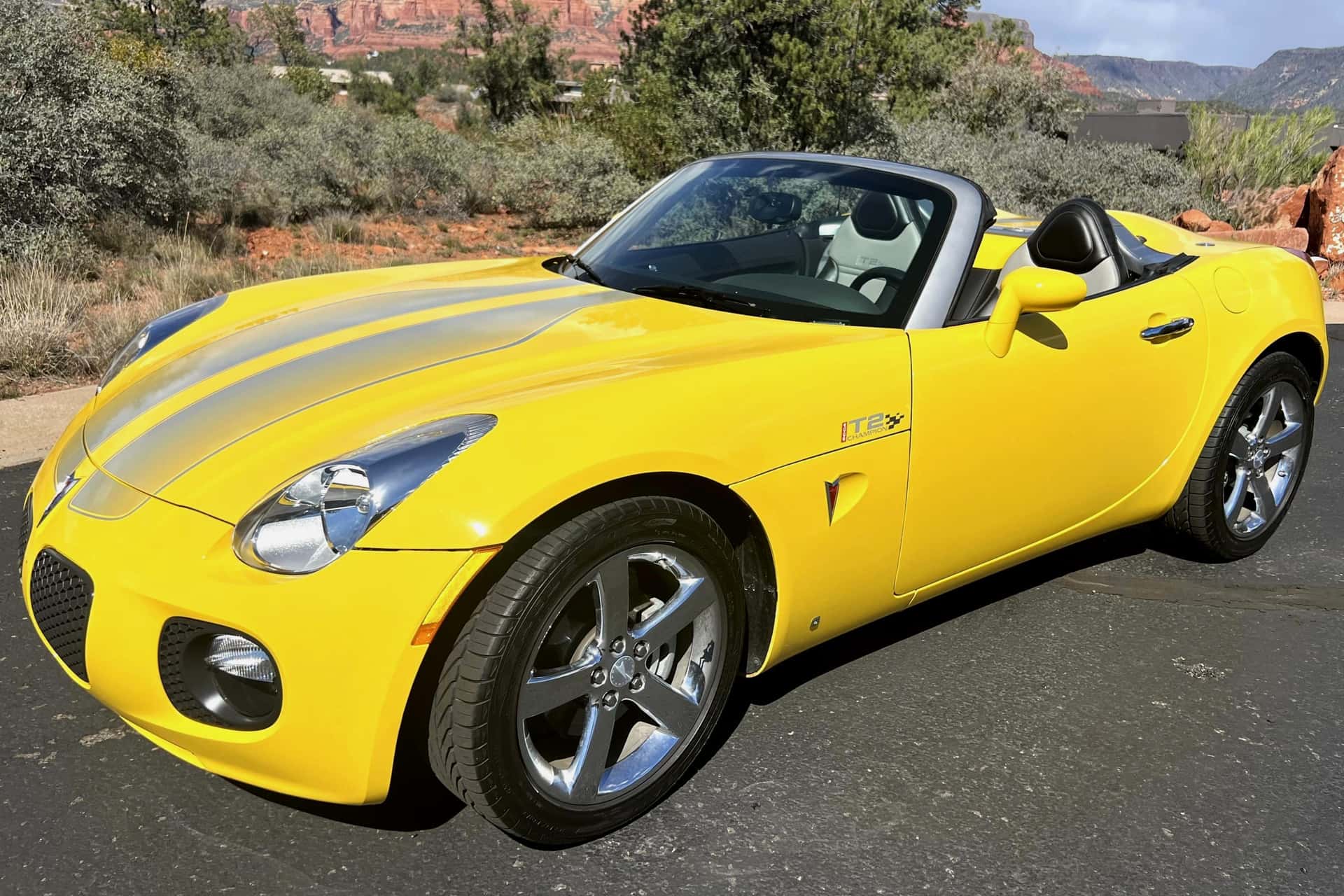 2008 Pontiac Solstice sold for $18,250