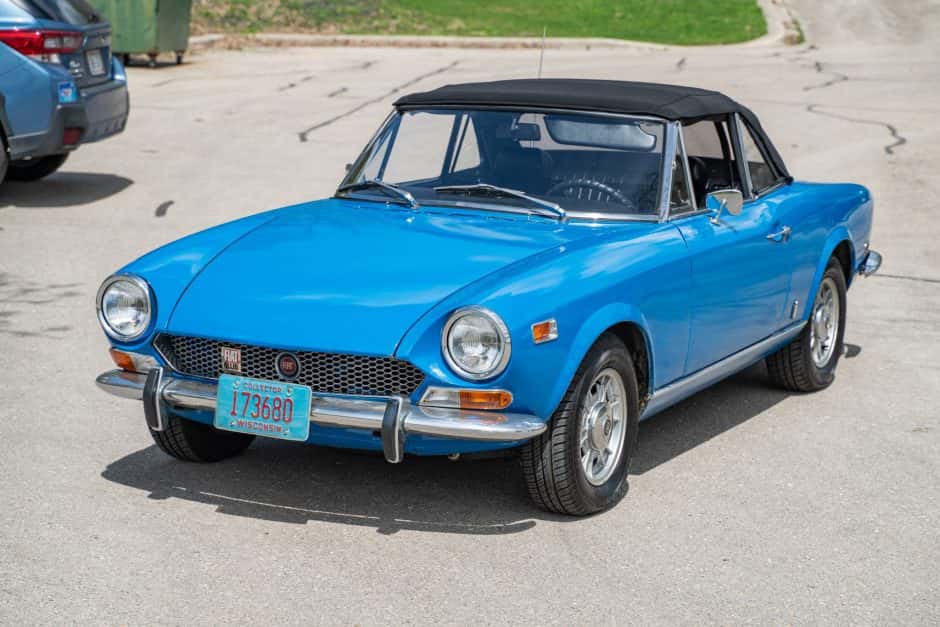 1972 Fiat 124 Spider (1966-1985) sold for $7,200