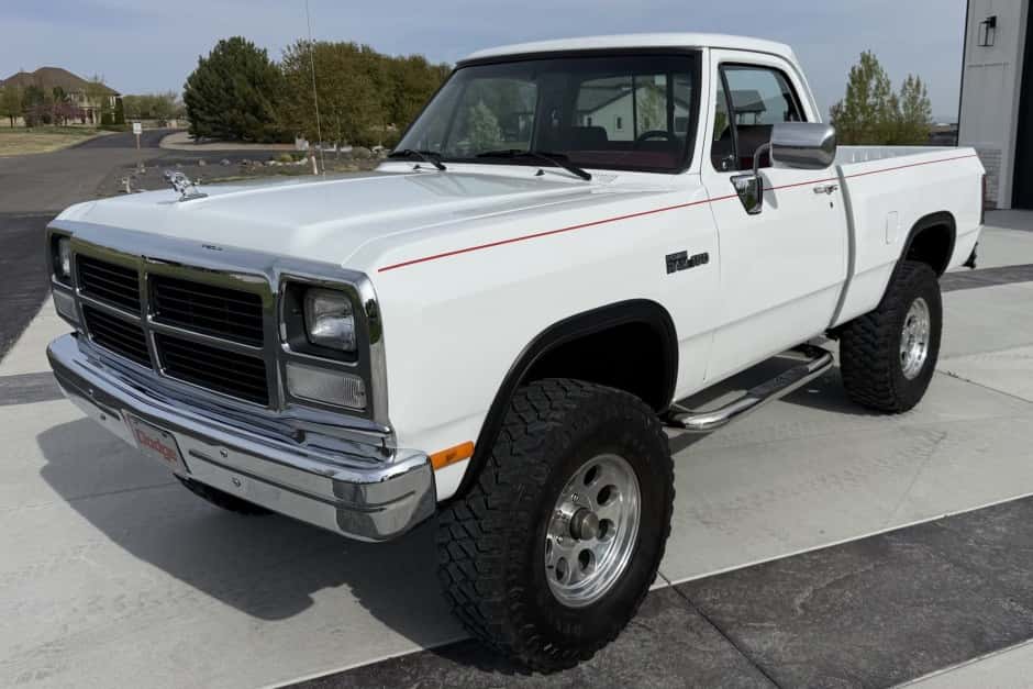 1991 Dodge Ram (1981-1993) sold for $30,250