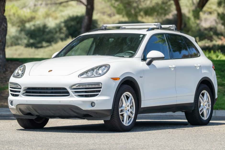 2013 Porsche 958 Cayenne (2011-2018) sold for $23,500