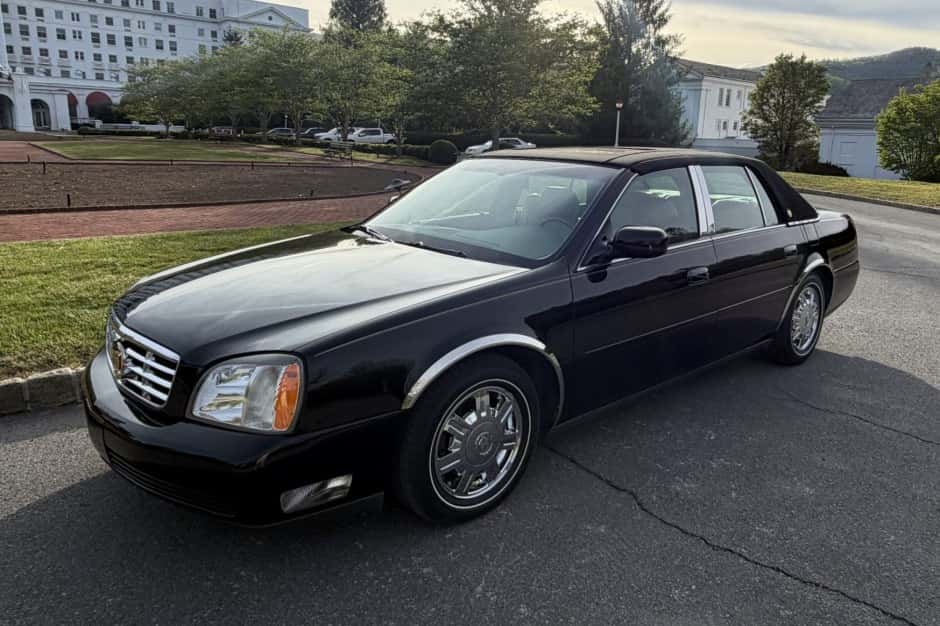 2005 Cadillac DeVille sold for $8,100
