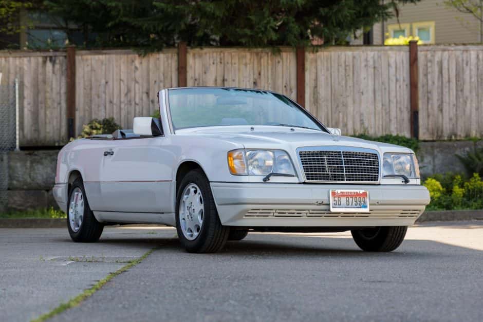 1995 Mercedes-Benz W124 E-Class sold for $25,250