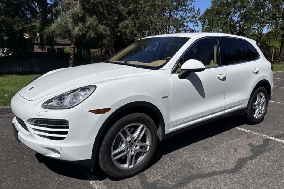 2014 Porsche 958 Cayenne (2011-2018) sold for $24,269