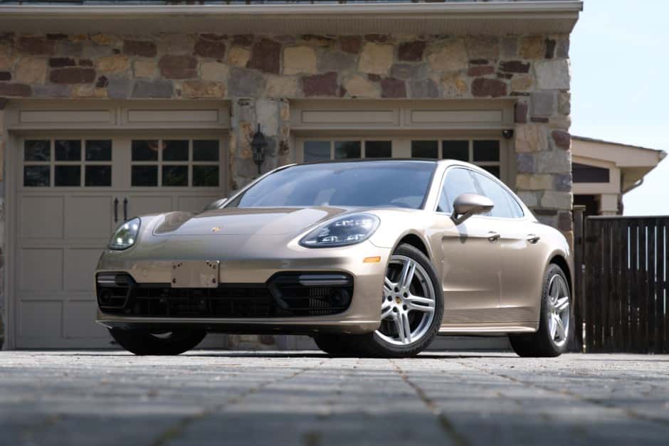 2017 Porsche Panamera sold for $82,000
