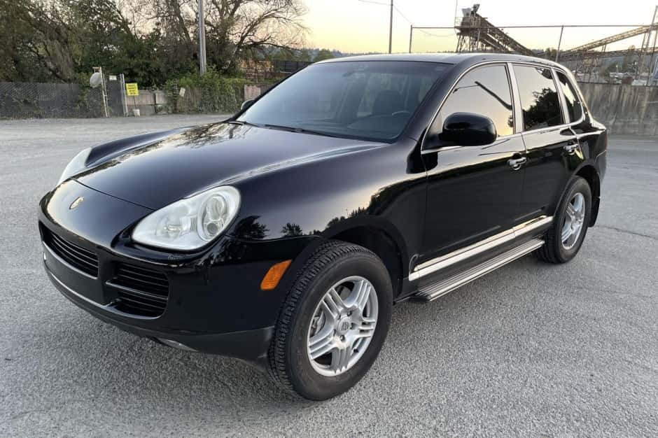 2004 Porsche 955/957 Cayenne (2003-2010) sold for $8,000