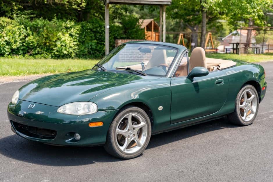 2001 Mazda NB MX-5 Miata sold for $11,250