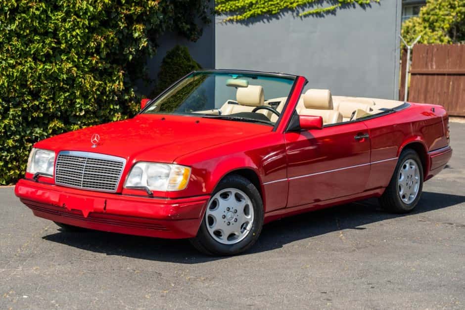 1994 Mercedes-Benz W124 E-Class sold for $29,000