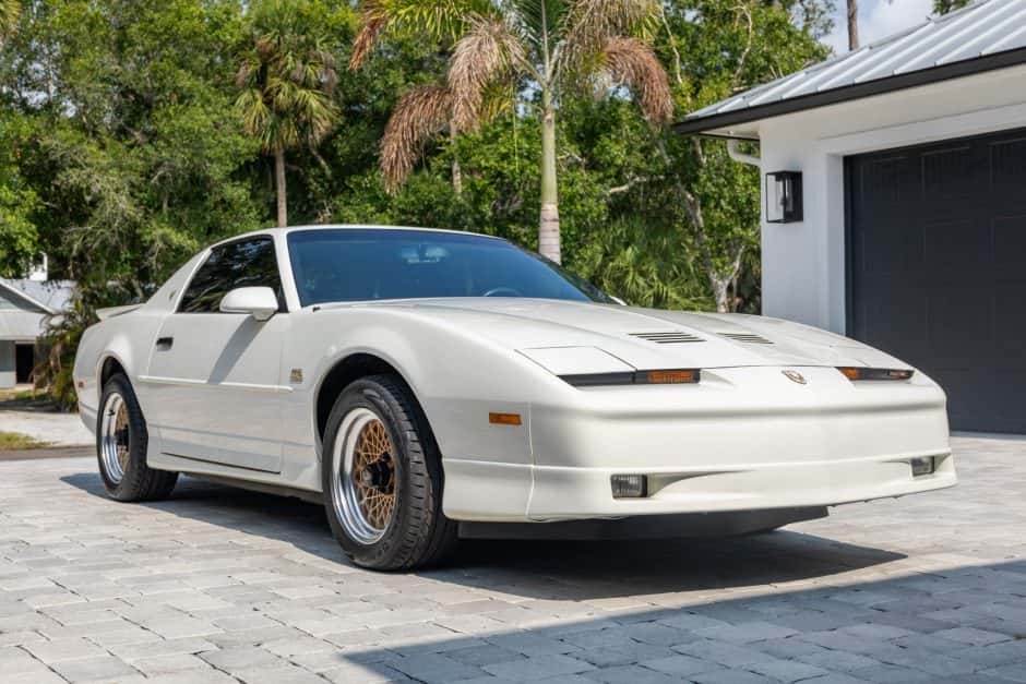 1987 Pontiac Firebird (3rd Generation – 1982-1992) sold for $24,000