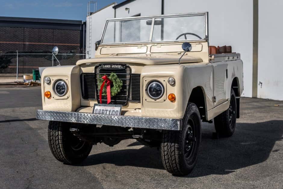 0 Land Rover Series 88 sold for $17,000