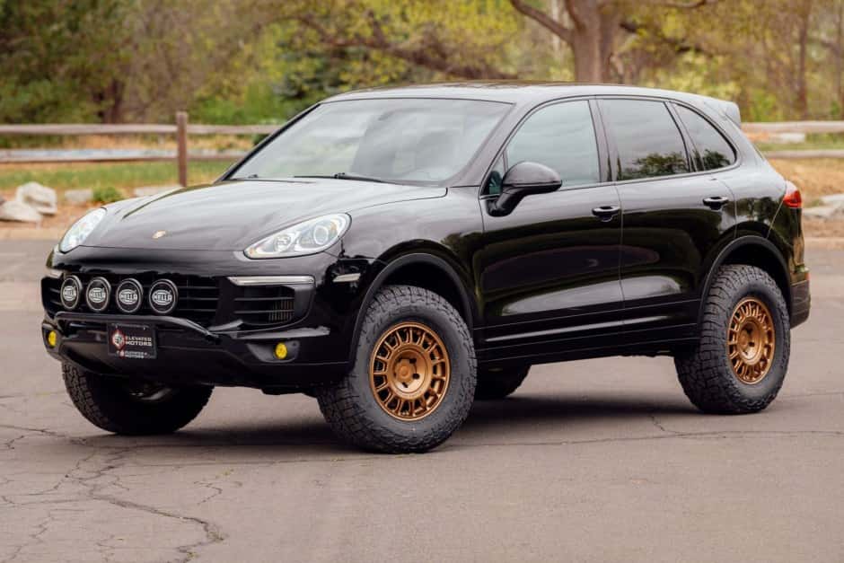 2015 Porsche 958 Cayenne (2011-2018) sold for $28,250
