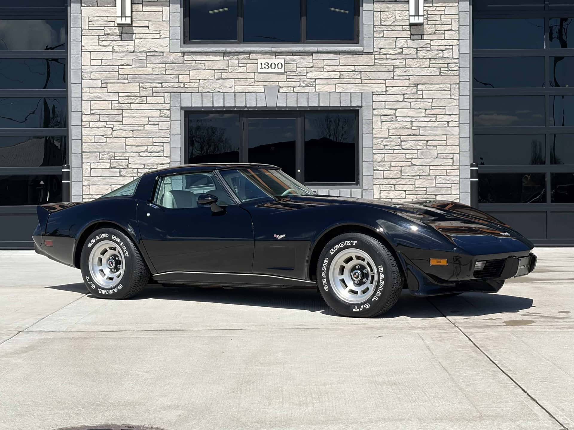 1979 Chevrolet Corvette sold for $10,900