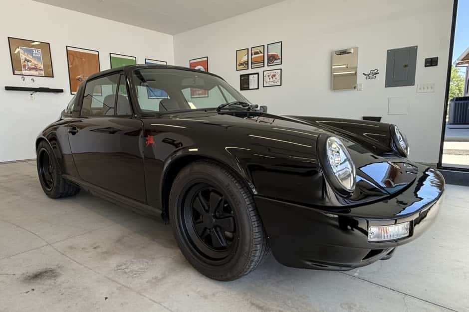 1982 Porsche 911SC sold for $44,000