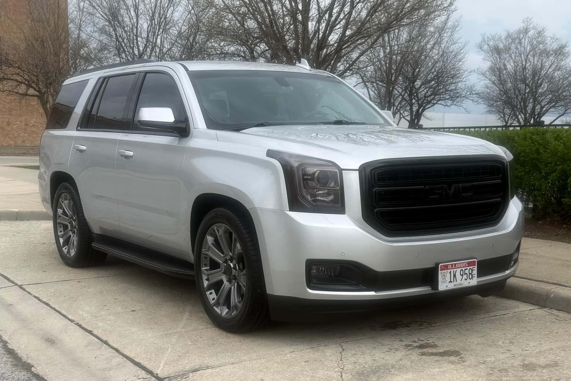 2016 GMC Yukon sold for $17,500