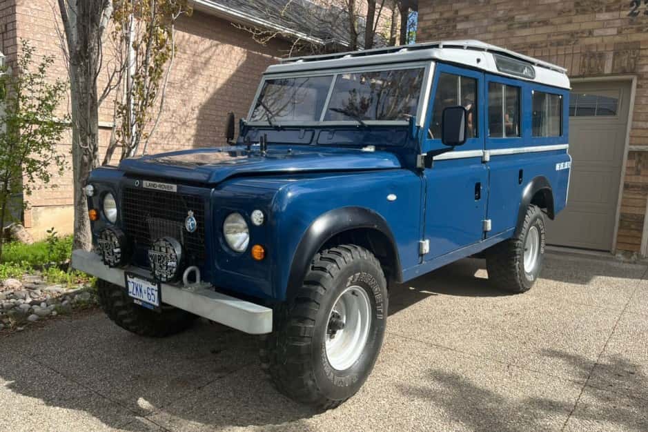1979 Land Rover Series 109 sold for $14,000