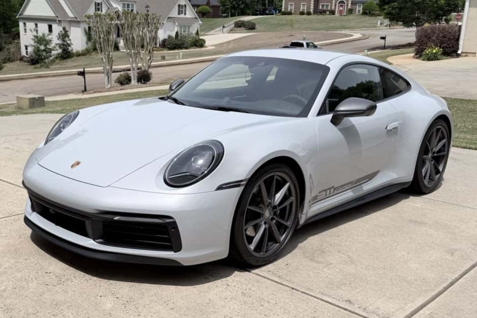 2024 Porsche 992 911 Carrera T sold for $136,000