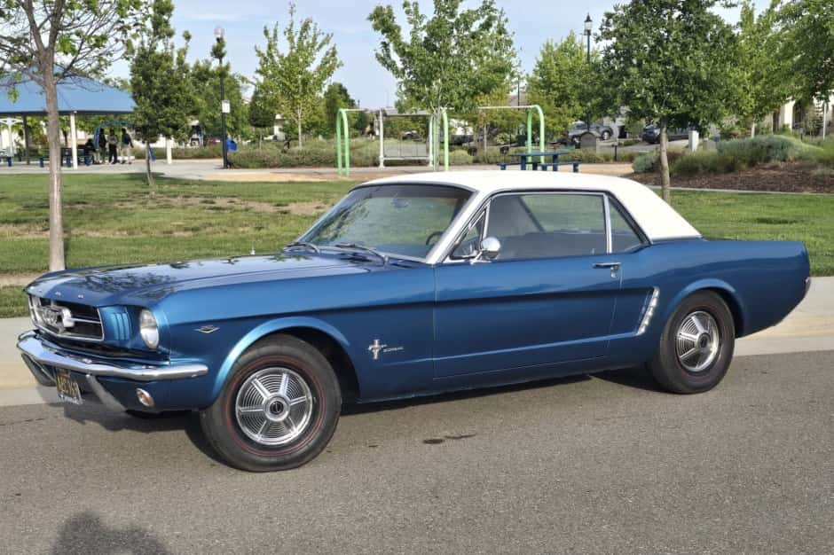 1964 Ford Mustang 1964.5-1966 sold for $17,500