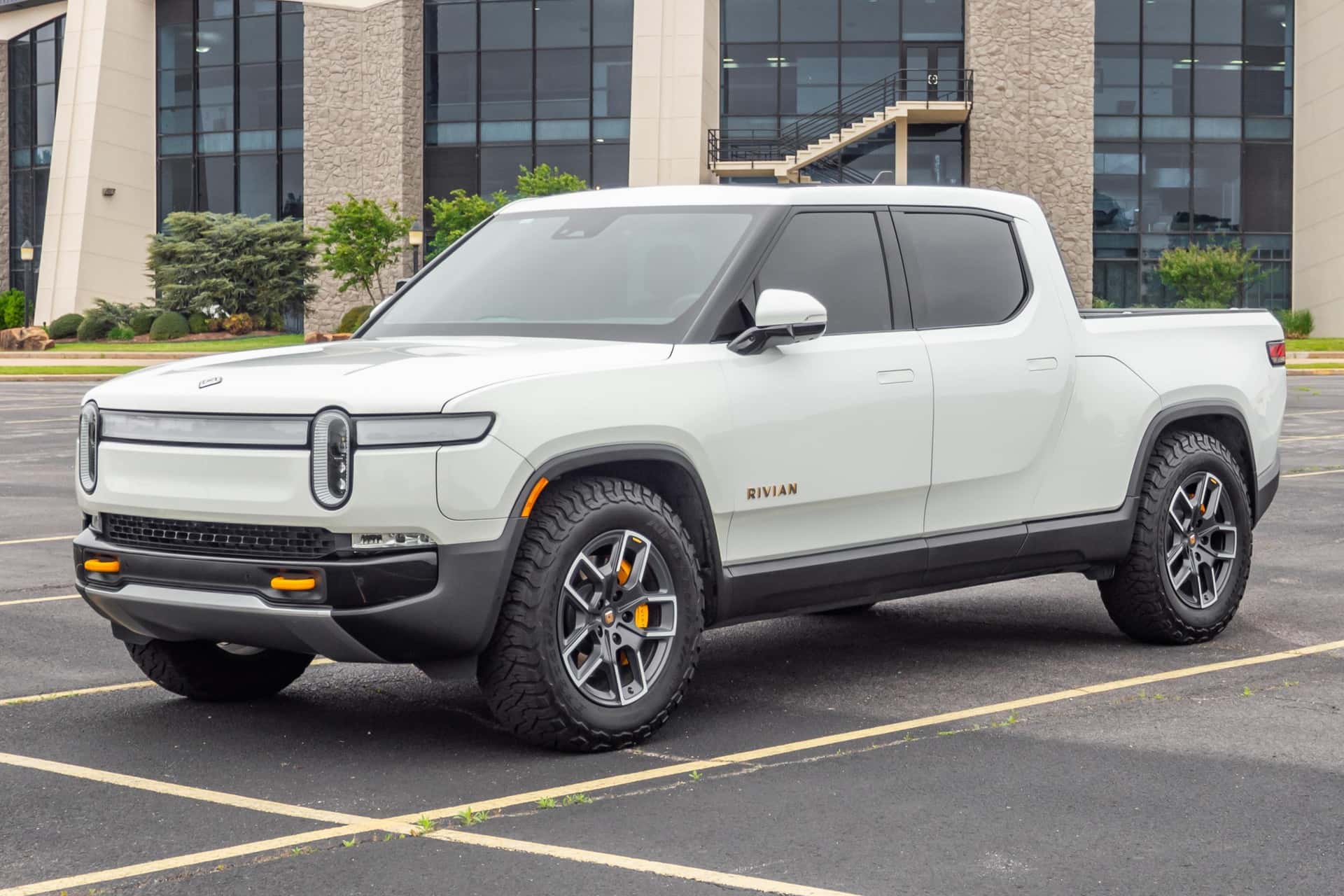2022 Rivian R1T sold for $55,000