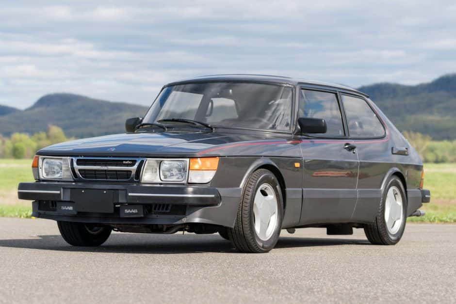 1986 Saab 900 sold for $25,250