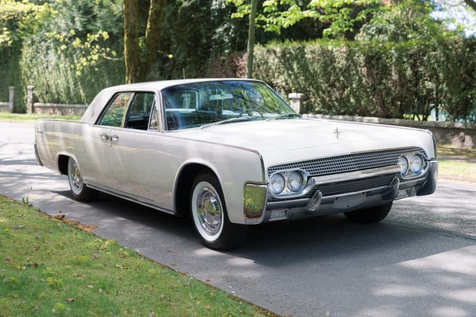 1961 Lincoln Continental (1961-1969) sold for $27,000