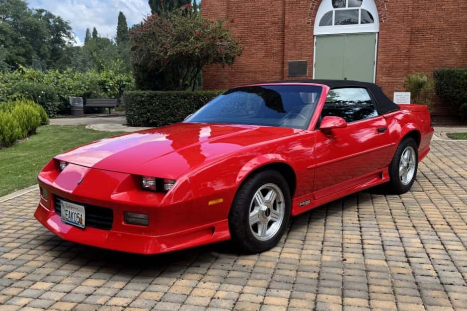 1992 Chevrolet Camaro (3rd Generation – 1982-1992) sold for $21,250