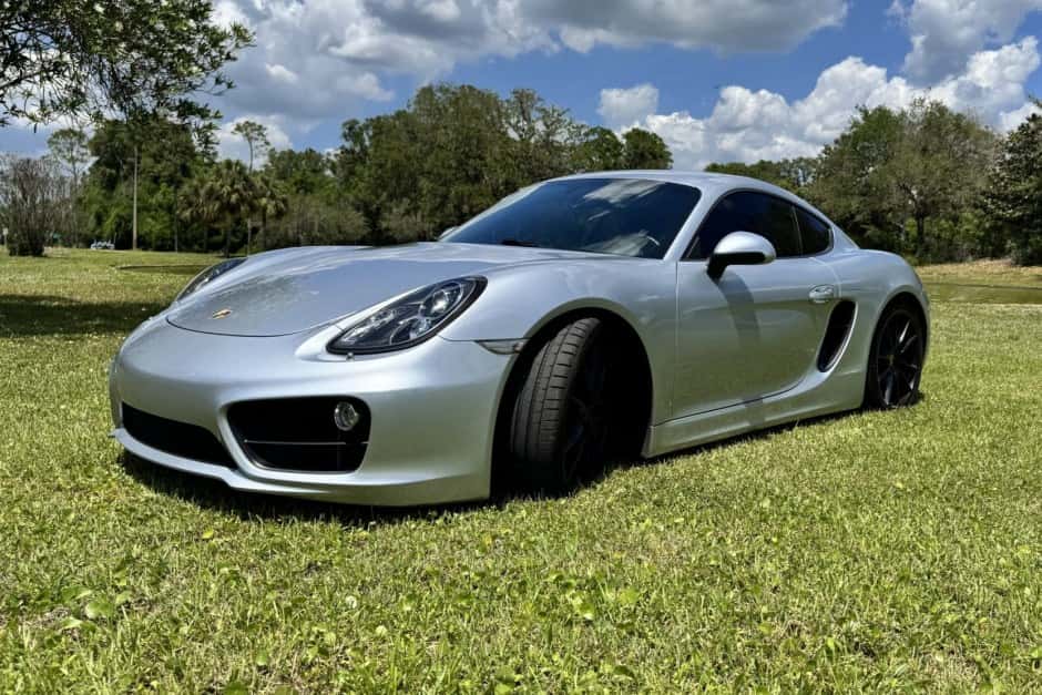 2014 Porsche 981 Cayman sold for $58,750