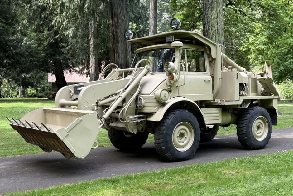 1989 Mercedes-Benz Unimog sold for $24,500