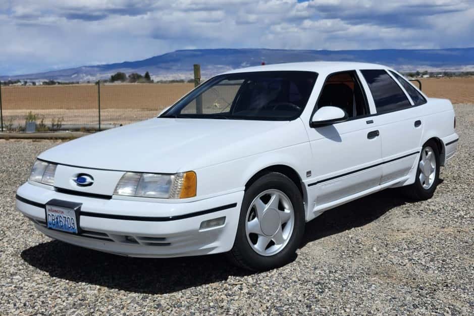 1991 Ford Taurus SHO sold for $3,400