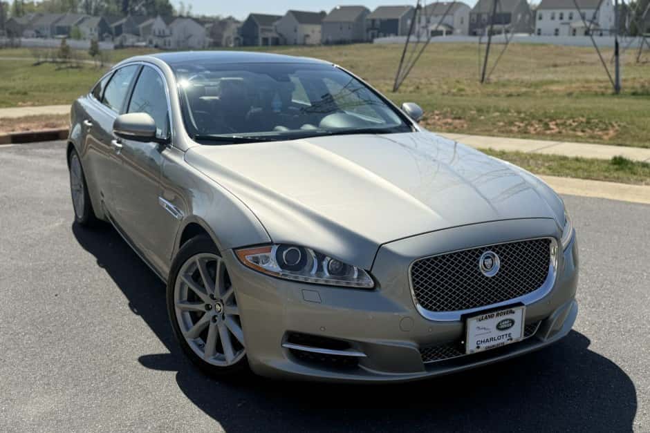 2013 Jaguar X351 XJ (2010-2019) sold for $12,750