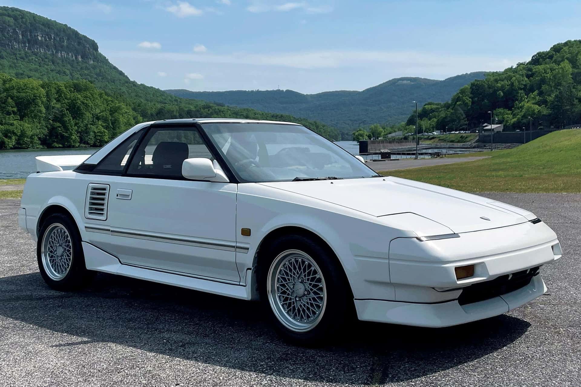 1988 Toyota MR2 sold for $16,500