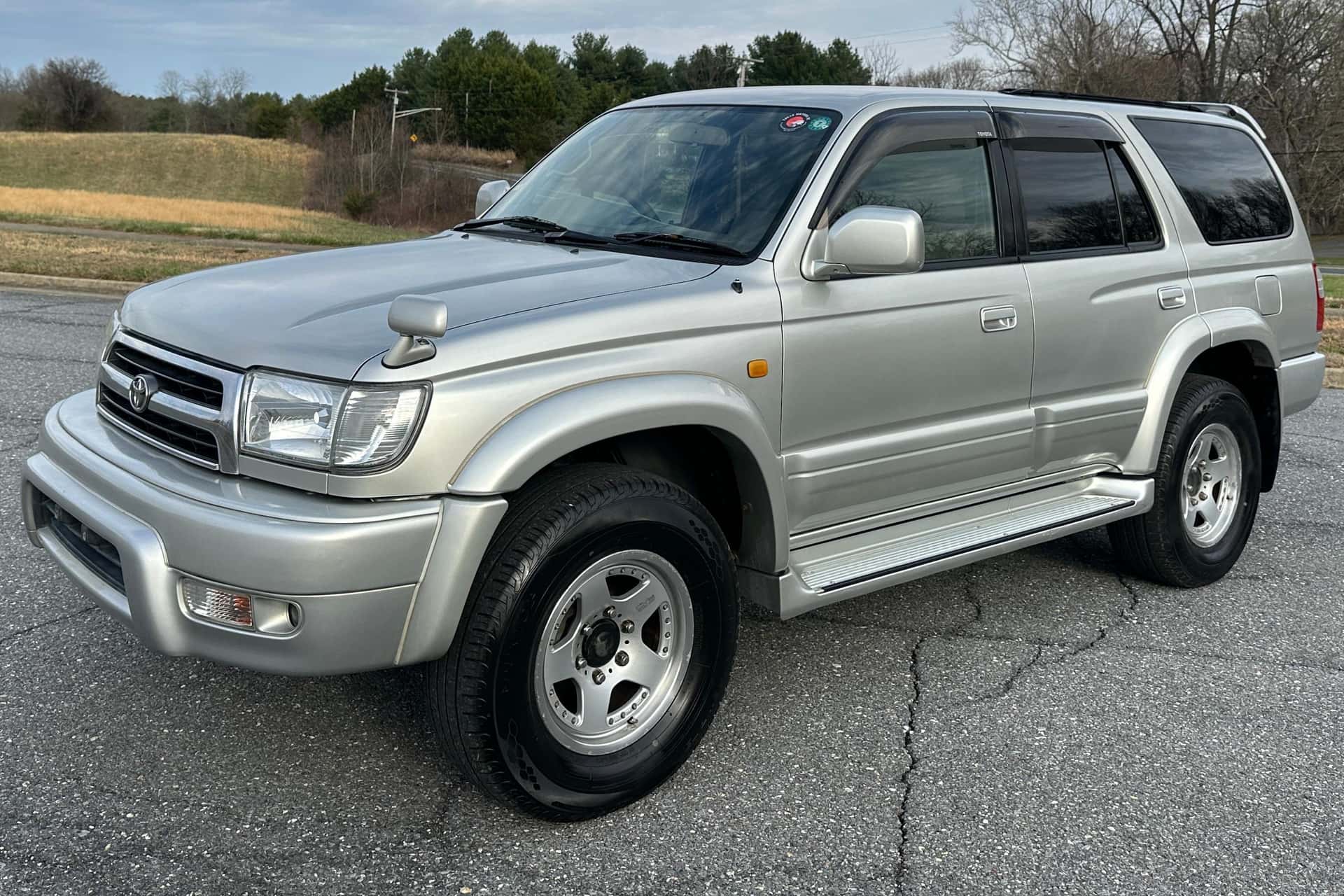 1999 Toyota Hilux sold for $11,500