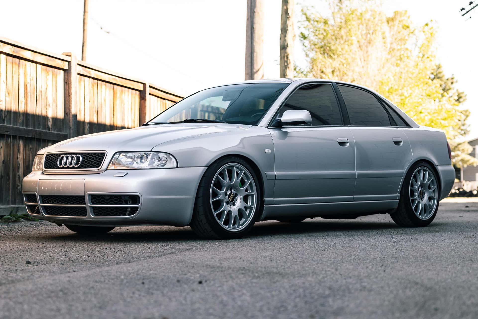 2000 Audi B5 S4 sold for $9,300