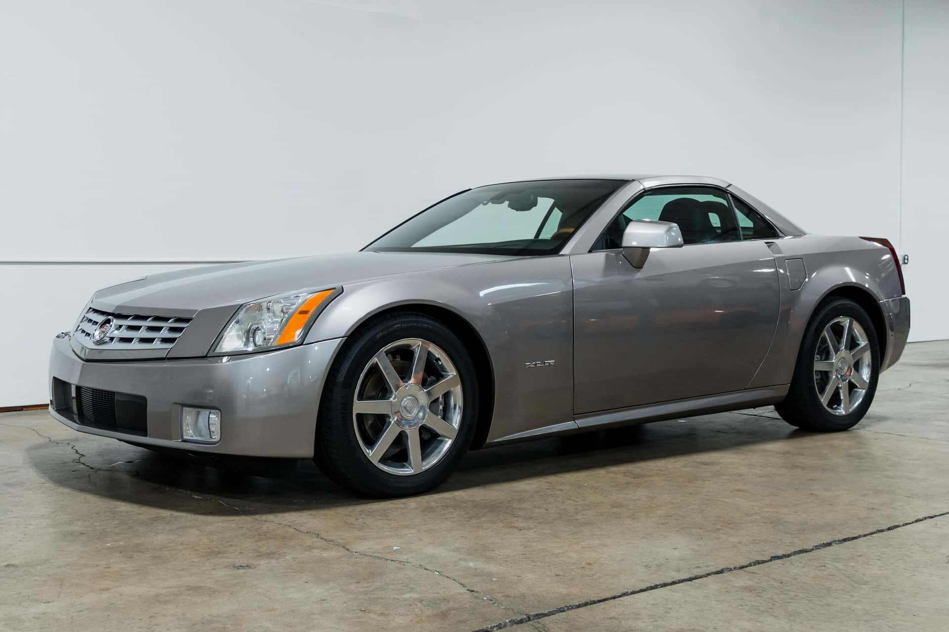 2004 Cadillac XLR sold for $18,500