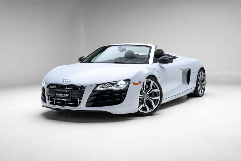 2012 Audi R8 V10 (Type 42) sold for $121,000