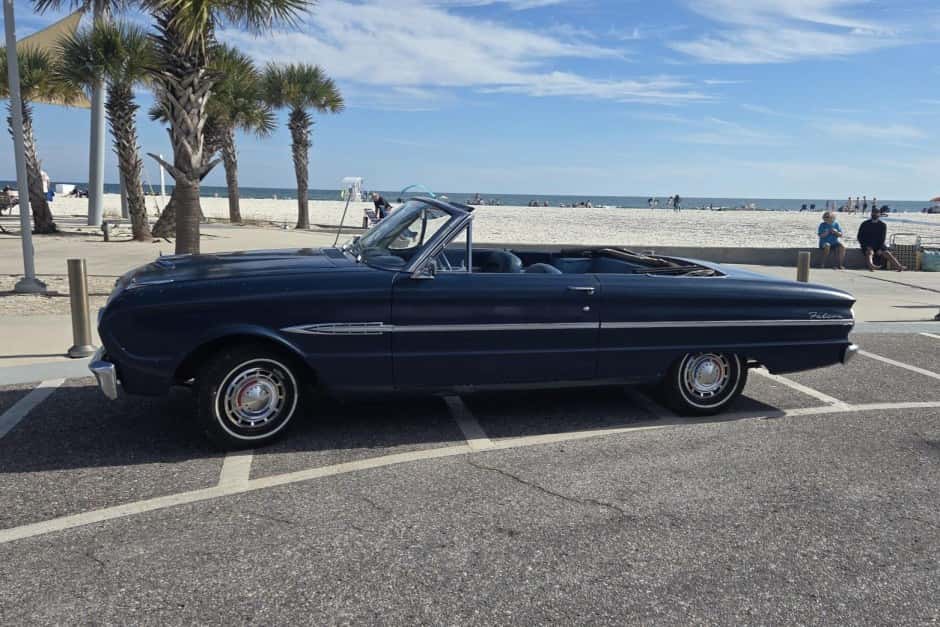 1963 Ford Falcon sold for $8,200