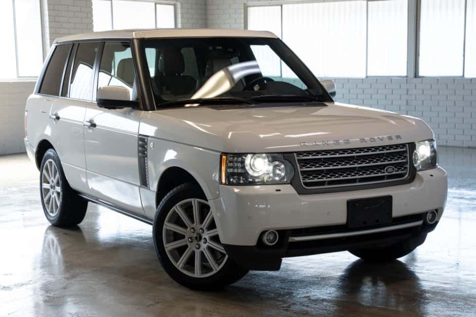 2011 Land Rover Range Rover L322 sold for $28,500