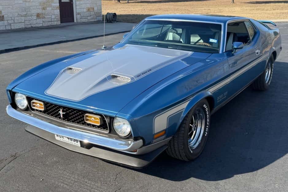 1972 Ford Mustang 1969-1973 sold for $27,000
