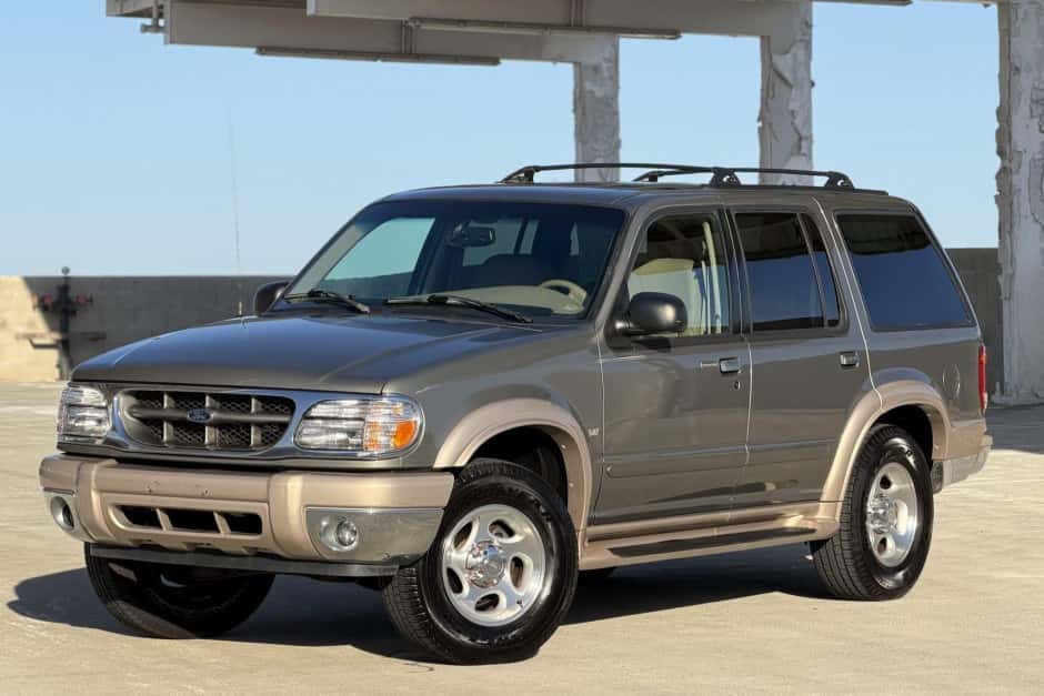 2001 Ford Explorer sold for $5,400