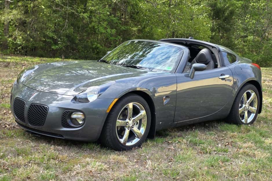 2009 Pontiac Solstice sold for $22,700