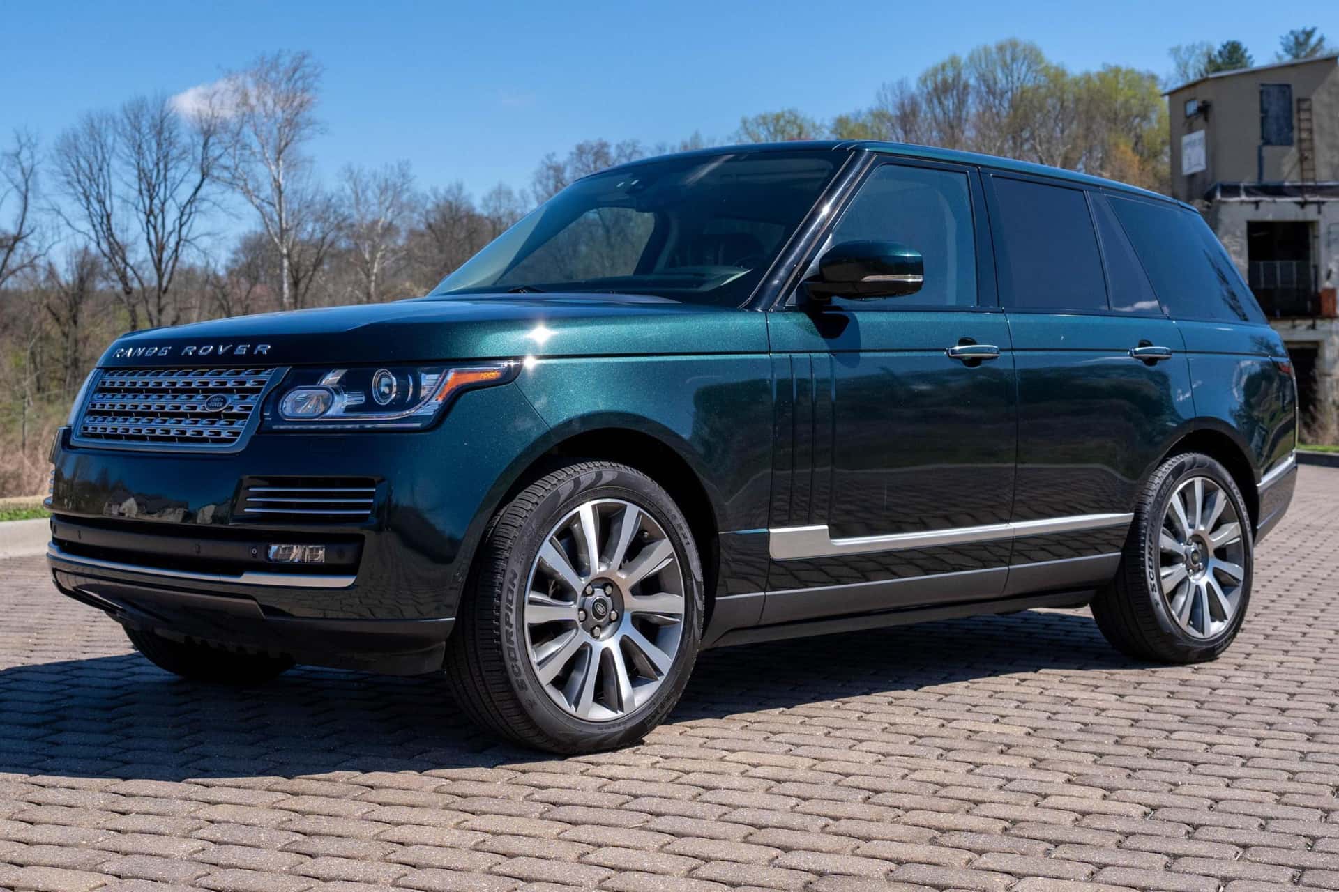 2014 Land Rover Range Rover sold for $21,000