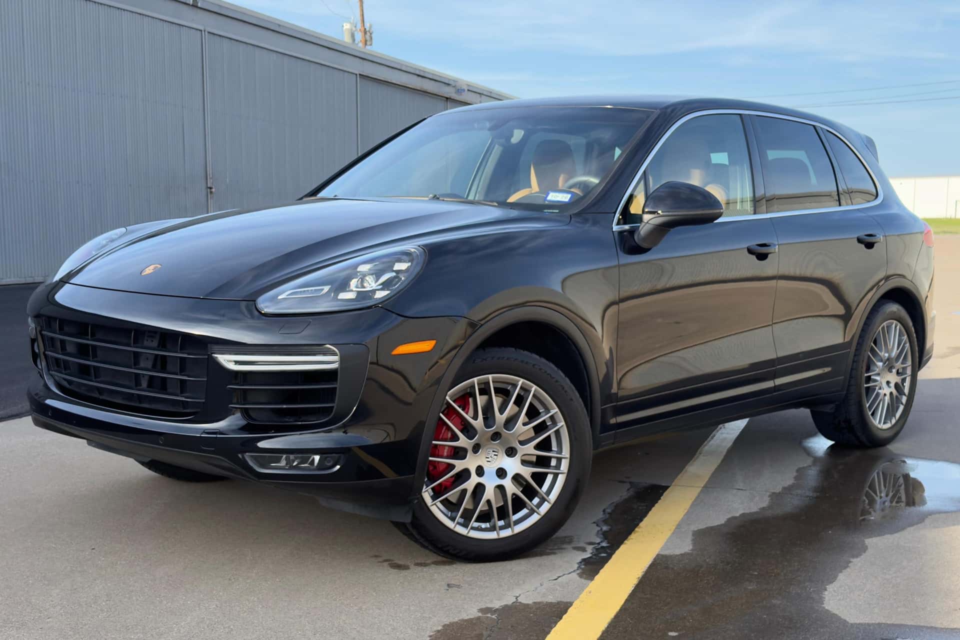 2016 Porsche Cayenne sold for $33,250