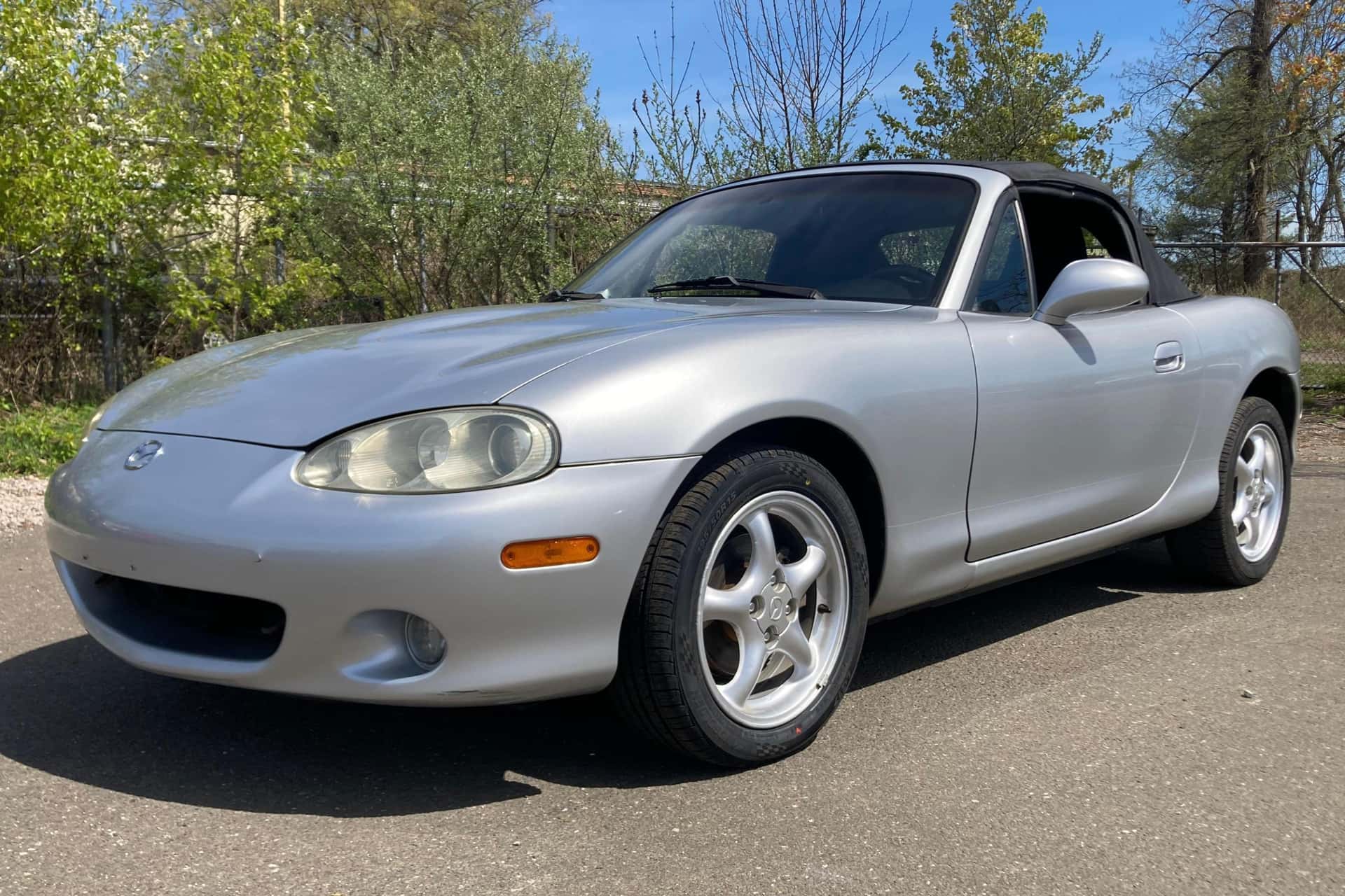 2001 Mazda NB Miata sold for $7,200