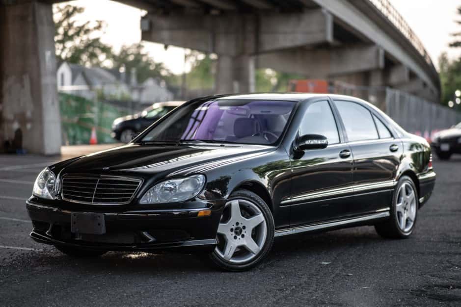 2003 Mercedes-Benz W220 S-Class sold for $9,609