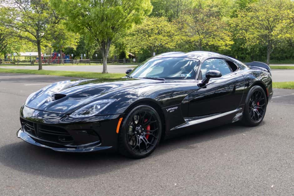 2015 Dodge Viper (2013-2017) sold for $153,000