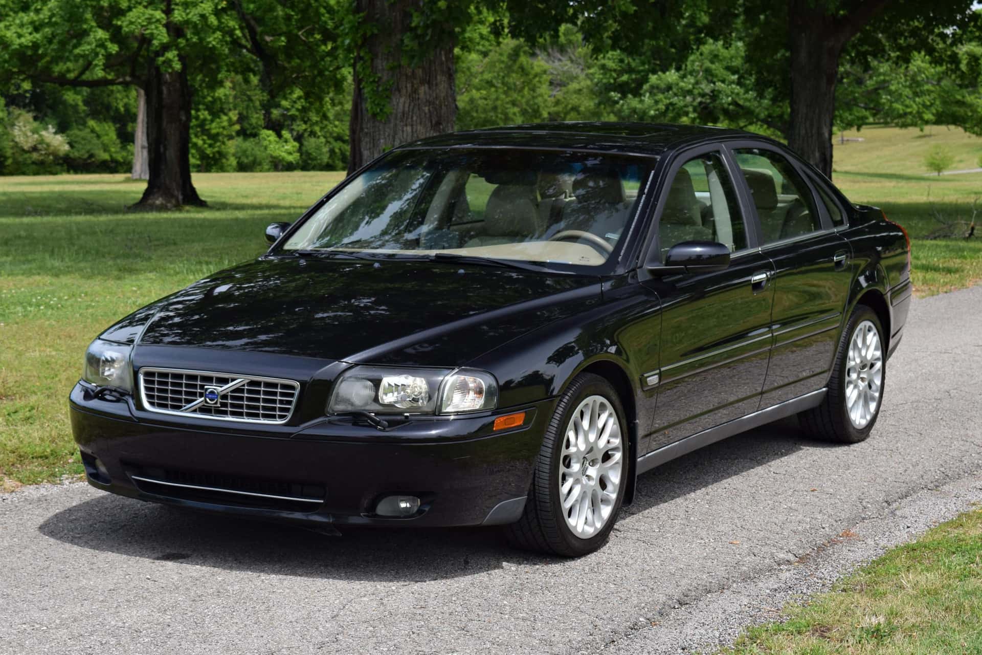 2005 Volvo S80 sold for $4,350