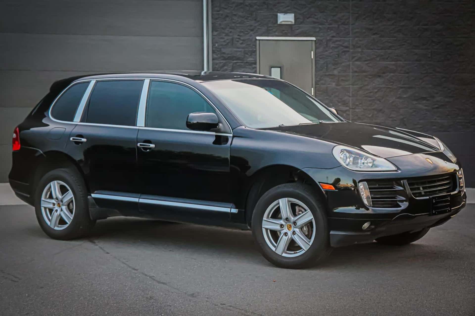 2009 Porsche Cayenne sold for $23,000