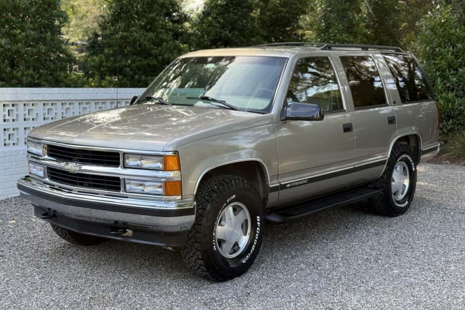 1999 Chevrolet Tahoe GMT400 sold for $24,500