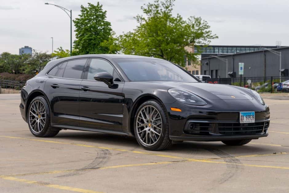 2018 Porsche Panamera sold for $54,222