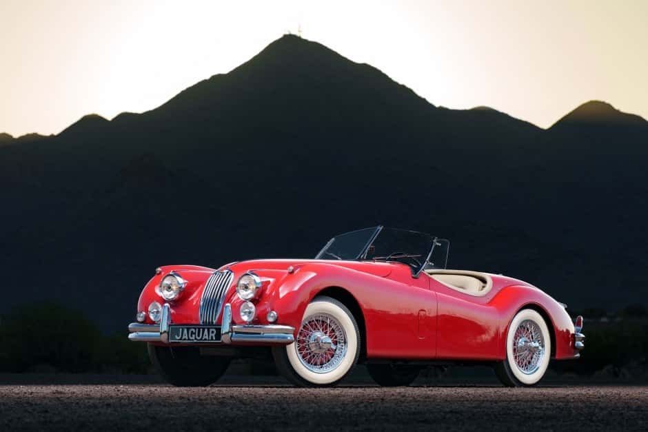 1955 Jaguar XK140 sold for $113,000