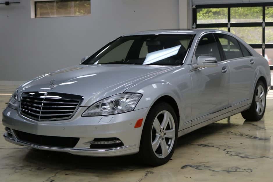 2013 Mercedes-Benz W221 S-Class sold for $19,000
