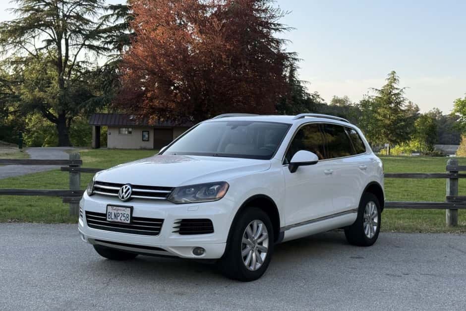 2012 Volkswagen Touareg sold for $10,250